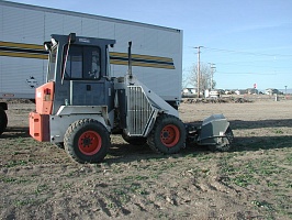   Bobcat () 2410