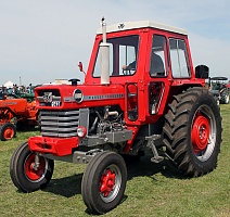   MASSEY FERGUSON COMBINE 1080