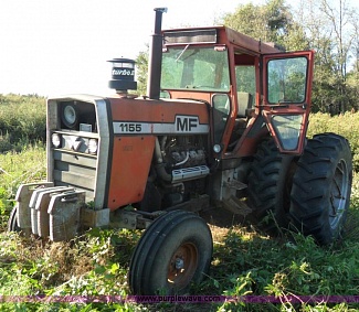   MASSEY FERGUSON COMBINE () 1155