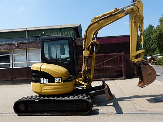   CATERPILLAR () 304CR Excavator