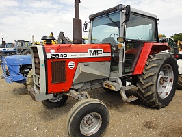   MASSEY FERGUSON COMBINE 2640