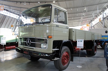   MERCEDES () 1519