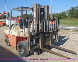   NISSAN FORK LIFT 90-13A