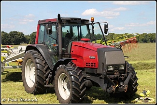   VALTRA () 8050