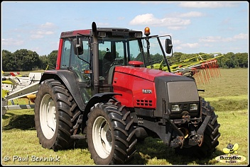   VALTRA () 8050