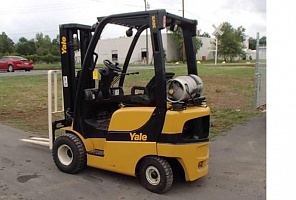   YALE FORK LIFT GLP030