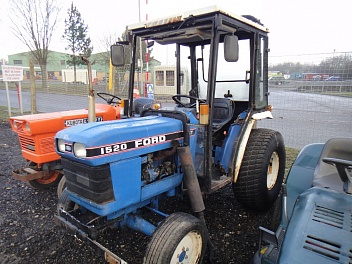  FORD CONSTRUCTION EQUIPMENT () 1520 Compact Tractor