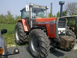   MASSEY FERGUSON COMBINE 2645