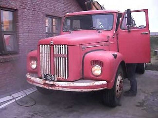   SCANIA () 85