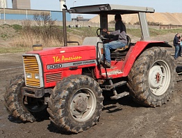   MASSEY FERGUSON COMBINE 3060