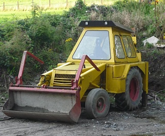   JCB (  ) 2B Loader