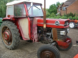   MASSEY FERGUSON COMBINE 168