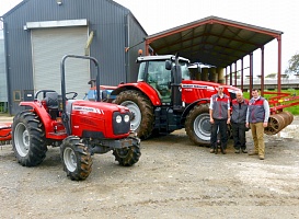   MASSEY FERGUSON COMBINE 1547 Compact Tractor