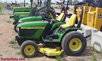   JOHN DEERE () 4100