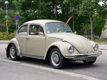   VOLKSWAGEN () 1300