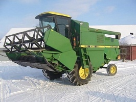   John deere ( ) 1032 Combine