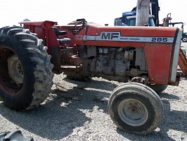   MASSEY FERGUSON COMBINE 285