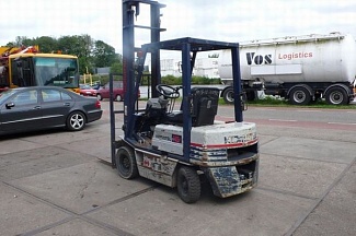   KOMATSU () FD15-15 Fork Lift