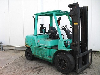   MITSUBISHI INDUSTRIAL () FD50 Fork Lift