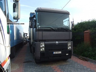   RENAULT () Magnum AE 390