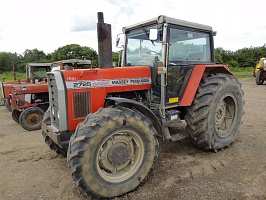   MASSEY FERGUSON COMBINE 2725