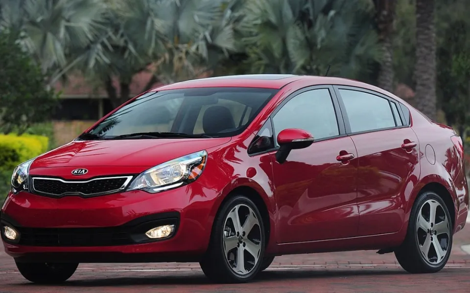 Седан Kia Rio – бюджетный вариант