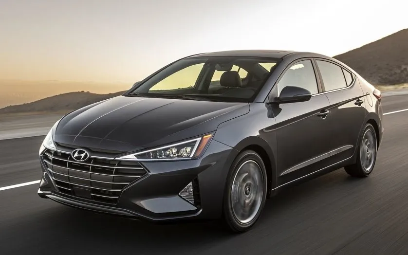 Обновился дизайн Hyundai Elantra Обновился дизайн Hyundai Elantra