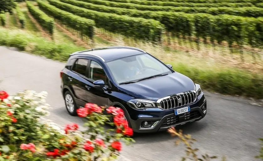 Фото Suzuki SX4 после рестайлинга Фото Suzuki SX4 после рестайлинга