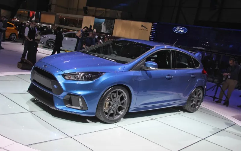 320-  Ford Focus RS